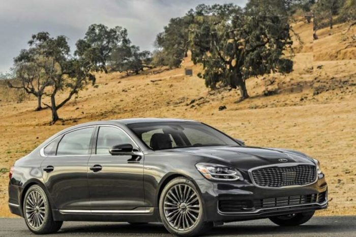 Best luxury sedans for tall drivers